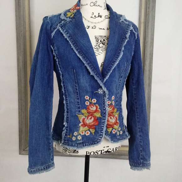 Kickit Jeans Jackets & Blazers - Kickit Jean Co Floral Embroidered Denim Blazer M